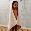 Cape de bain Albert Polar Bear Sandy (70 x 70 cm) Liewood Ambiance 4