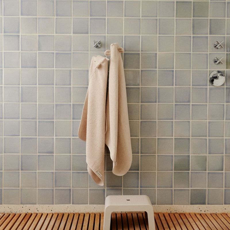 Cape de bain Albert Polar Bear Sandy (70 x 70 cm) Liewood Ambiance 5