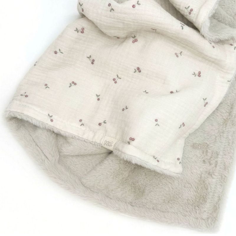 Couverture polaire Cherries (80 x 66 cm) Babyshower Produit 3