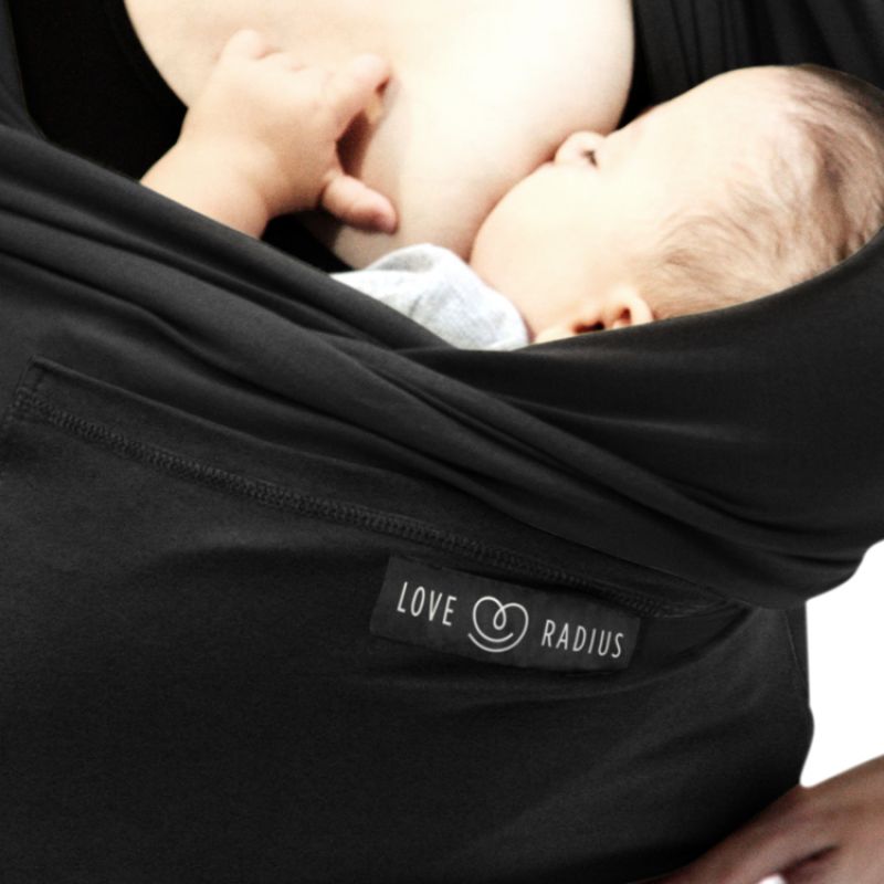 Echarpe de portage L'Originale noire poche noire Love Radius Ambiance 4