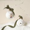 Boule de Noël Joyeux Noël Les Yeux Fripons (personnalisable) Baubels Ambiance 4
