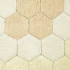 Tapis lavable rond Honeycomb Golden (140 cm)  par Lorena Canals