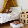 Coussin feuille d'érable chocolat Pure nature (43 cm)  par Cotton&Sweets