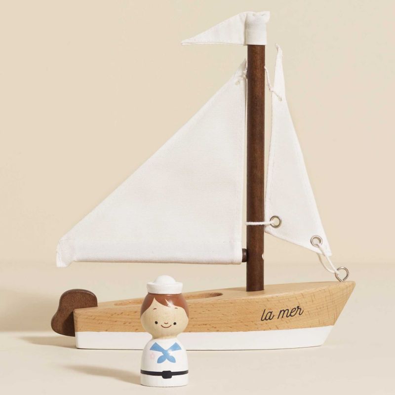 Voilier et son captaine en bois FSC Le Toy Van Ambiance 3