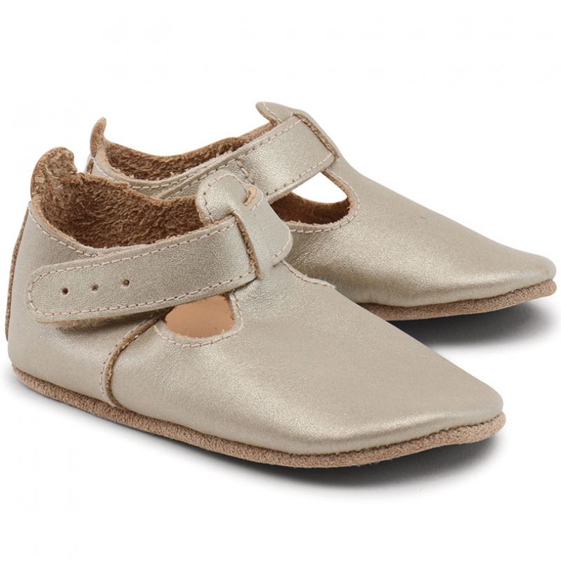 Chaussons en cuir dorés (9-15 mois) Bobux