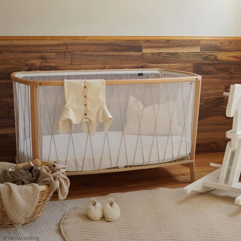 Pack lit Kimi Mousse Desert + 1 protège matelas + 1 drap housse White Charlie Crane Ambiance 2