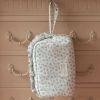 Trousse de toilette Little Bloom Fleurs Gris Pasito a pasito Ambiance 8