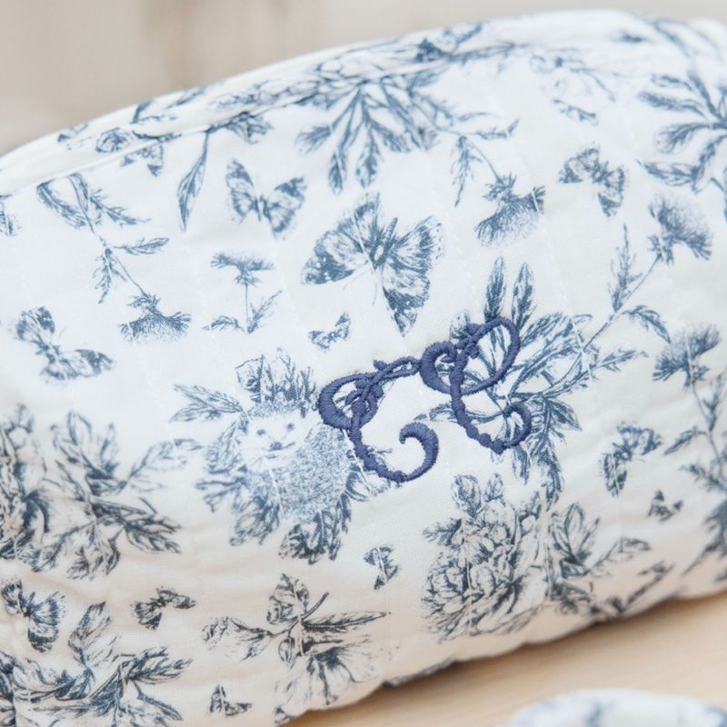 Trousse de toilette Toile de Jouy bleu Tartine et Chocolat Ambiance 4