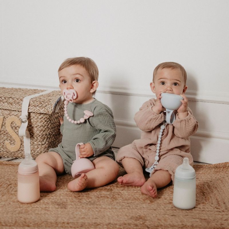 Biberon en silicone Colour Essence Bleu (240Ml) Suavinex Ambiance 4