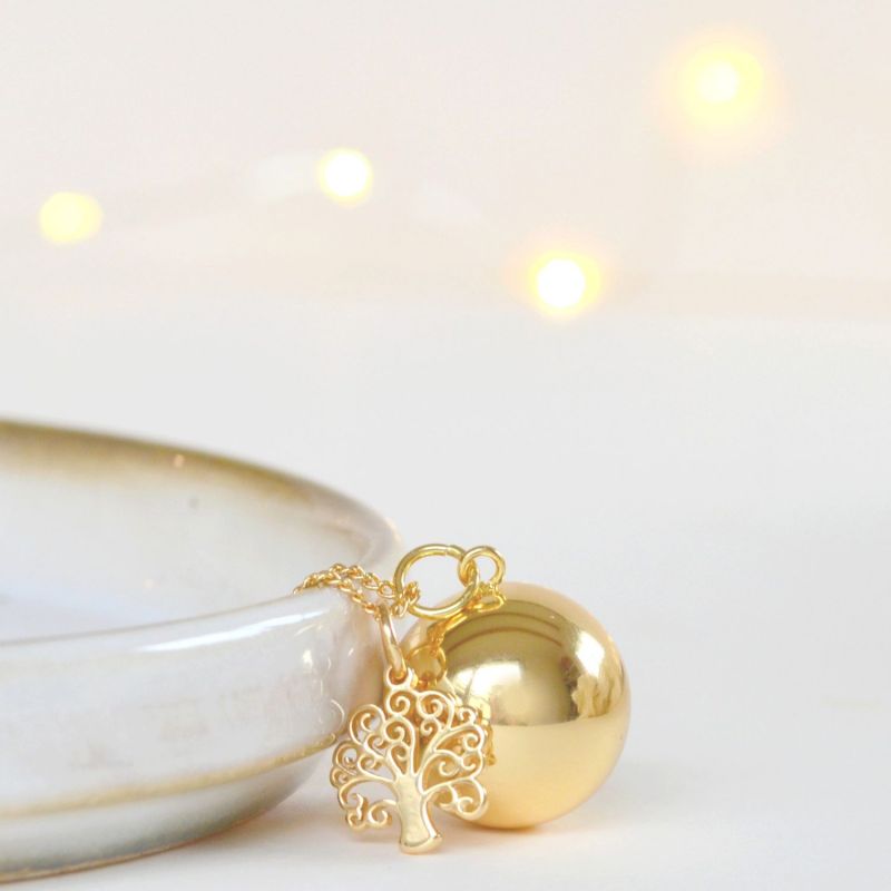 Bola de grossesse Gri-Gri Arbre de vie chaîne (or jaune 18 carats) Pleine Lune Ambiance 5