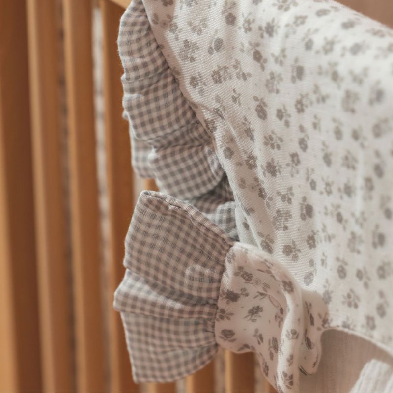 Tour de lit Little Bloom Fleurs Gris (120x60 cm) Pasito a pasito Ambiance 8