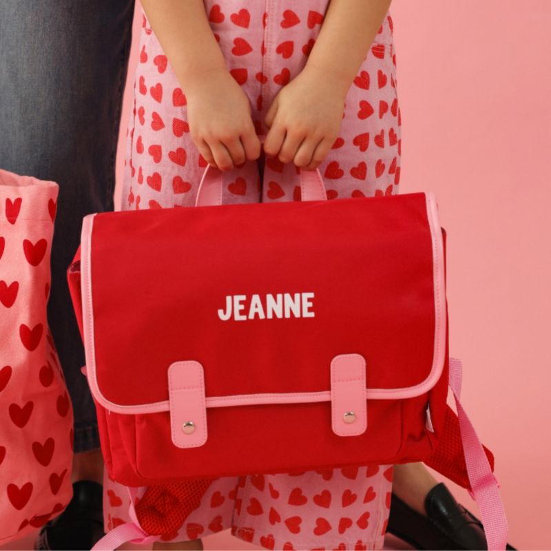 Cartable A4 maternelle Rouge personnalisable (33 cm) Atelier Wagram Ambiance 2
