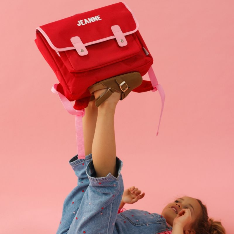Cartable A4 maternelle Rouge personnalisable (33 cm) Atelier Wagram Ambiance 6