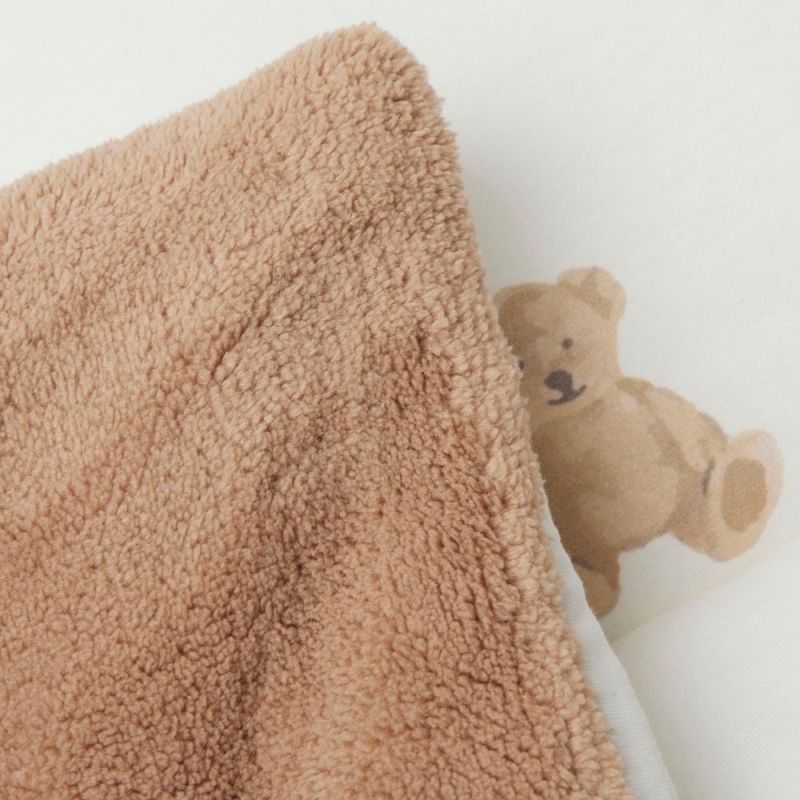 Image d'ambiance de présentation du produit Tapis de jeu Teddy Bear (75 x 95 cm) - Jollein