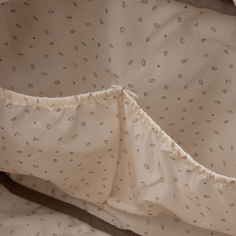 Sac à langer Embossed Lily Milky Coffee Jollein Produit ouvert 7