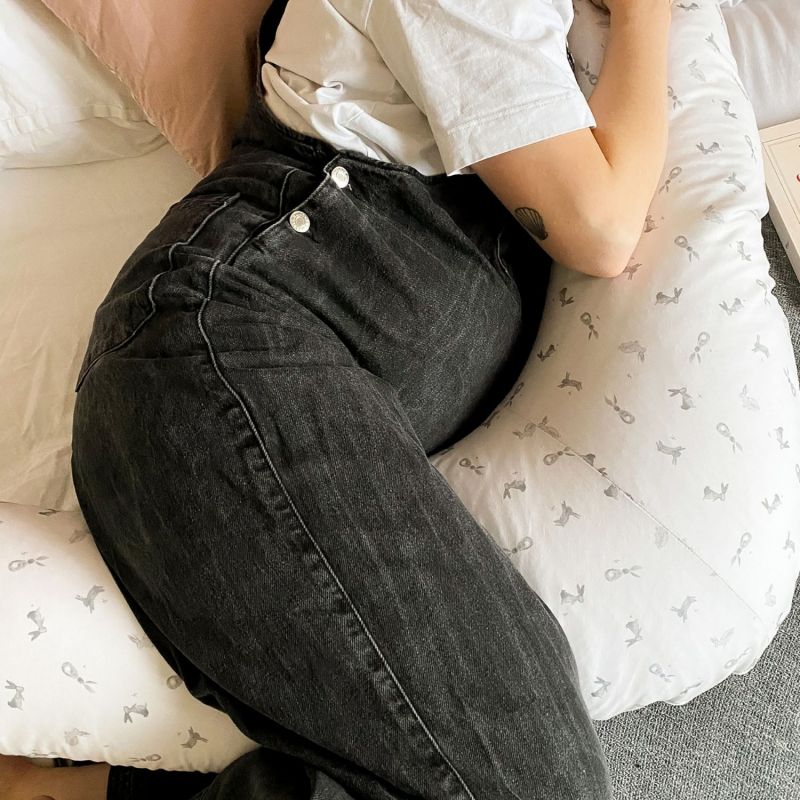 Coussin de maternité en coton Lapins Candide Ambiance 6