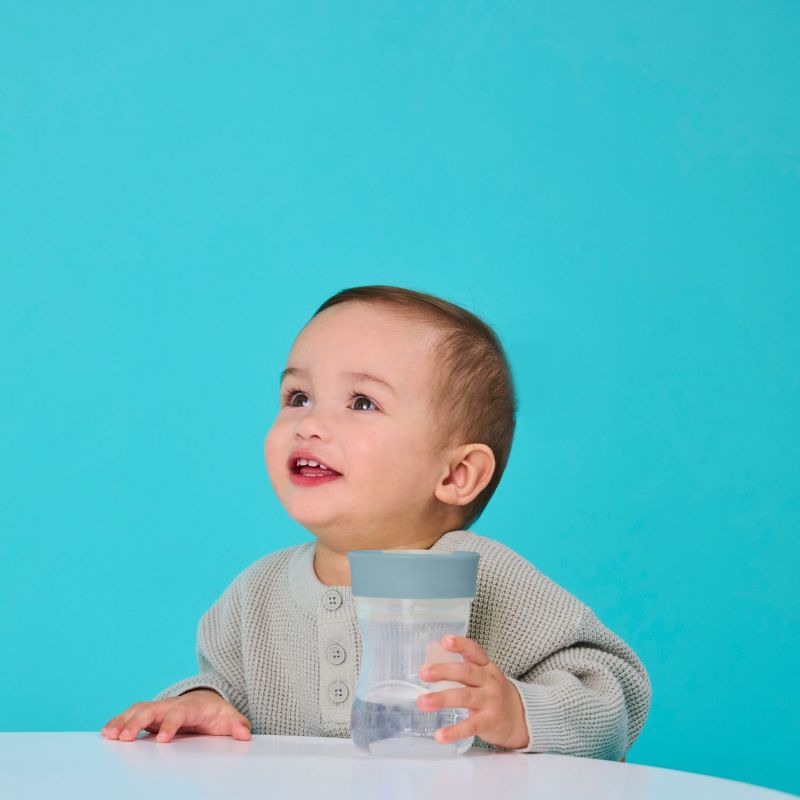 Gobelet d'apprentissage Lullaby Blue (240 ml) B.Box Ambiance 4