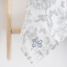 Doudou Augustin le lapin gris