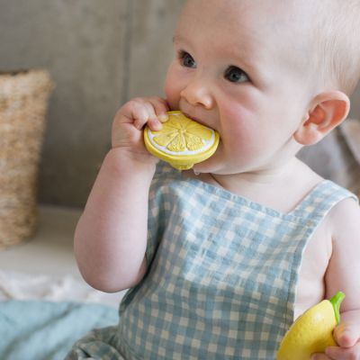 Mini jouet de dentition bébé Chewy John Lemon (Oli and Carol) - Image 2