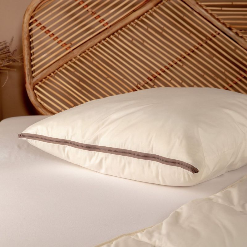 Oreiller moelleux Maui en coton bio (50 x 70 cm) Kadolis Ambiance 2