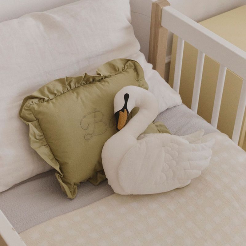 Coussin enfant Cygne (30 x 30 cm) Lorena Canals Ambiance 3