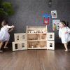 Maison victorienne en bois  par Plan Toys