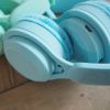 Casque audio enfant sans fil Bleu Pastel Lalarma Ambiance 6