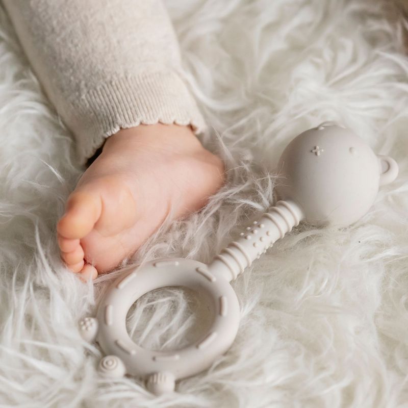 Hochet Ours Argile Nattou Ambiance 4