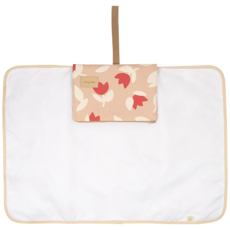 Tapis à langer imperméable Hyde Park Red Tulips Nobodinoz Produit 2