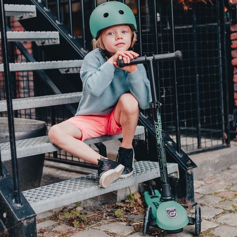 Trottinette Highwaykick 3 LED Forest Scoot and ride Ambiance 4