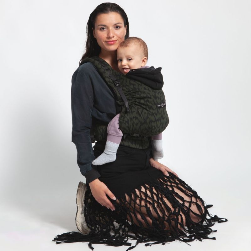 Porte bébé HoodieCarrier 2 Wild Chamo Love Radius Ambiance 6