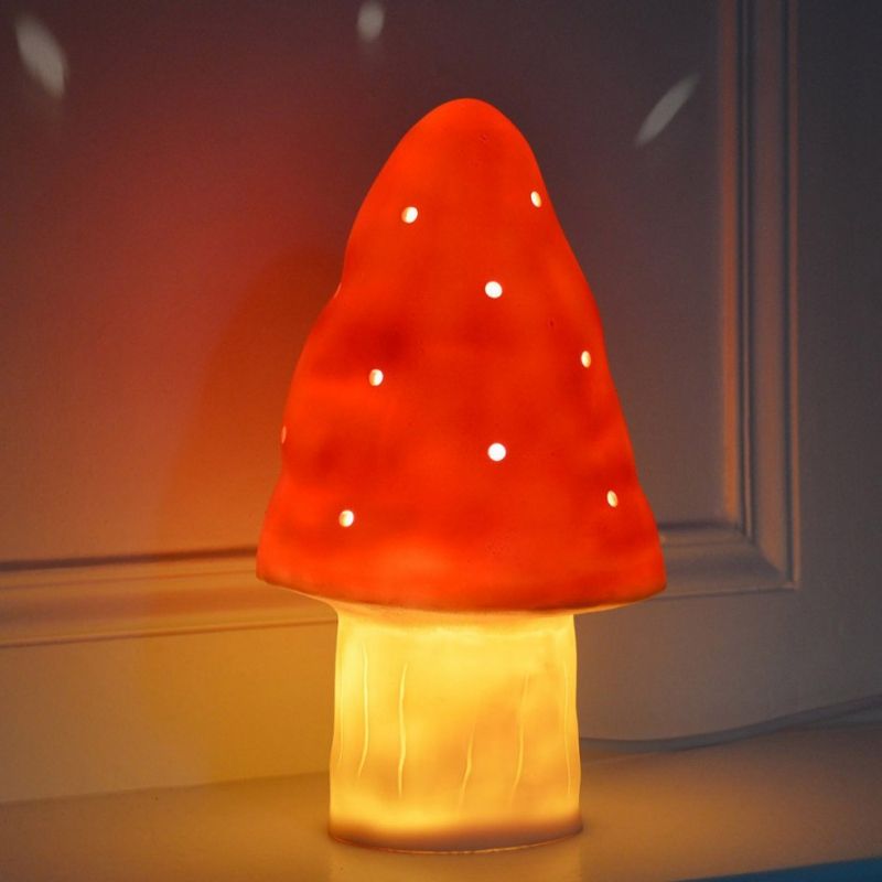 Image d'ambiance de présentation du produit Petite lampe veilleuse champignon Rouge - Egmont Toys