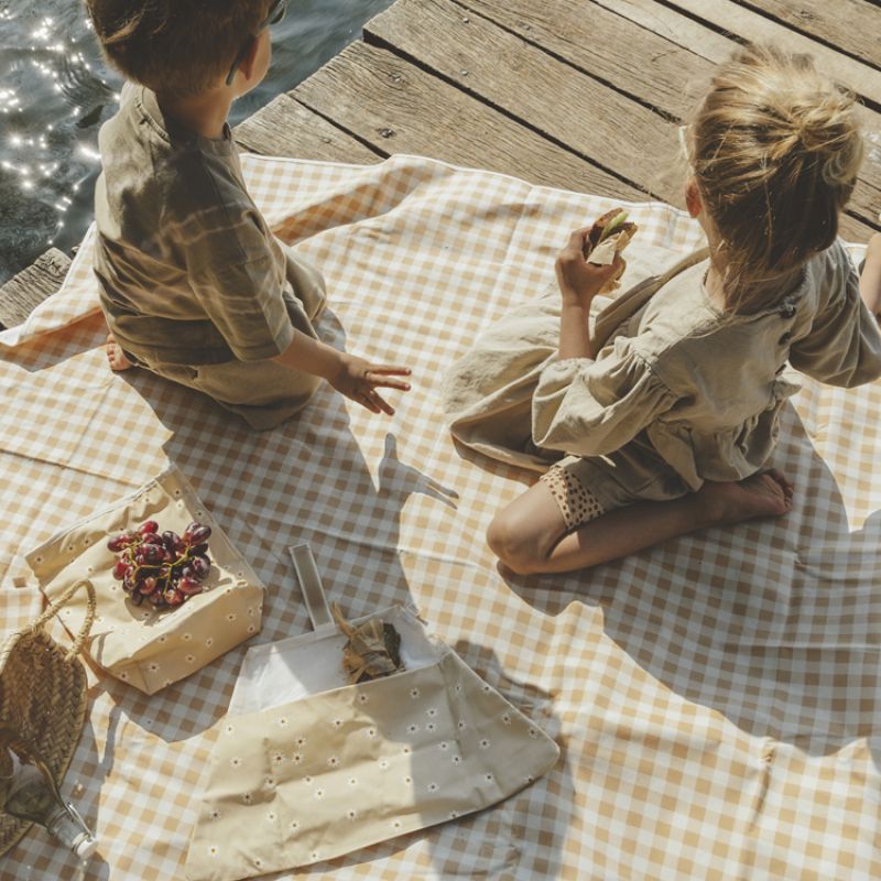 Sac à repas imperméable Eco Sunshine fleur Daisies Nobodinoz Ambiance 8