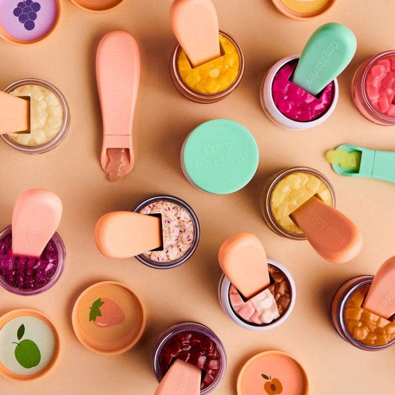 Petit pot magique pour poupée Gelée de raisin Tiny Harlow Ambiance 4