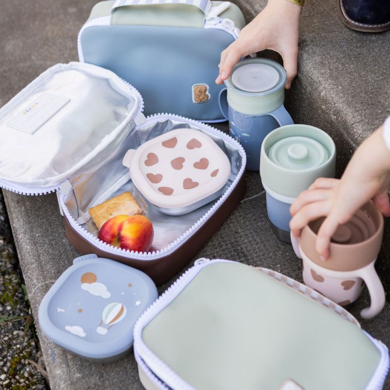 Trousse à goûter Faro Vert de gris Béaba Ambiance 5