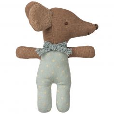 Bébé souris mi-endormie mi-éveillée dans une boîte d'allumettes Bleu