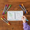 Trousse à colorier lavable et réutilisable Dino avec 10 feutres Eatsleepdoodle Ambiance 8