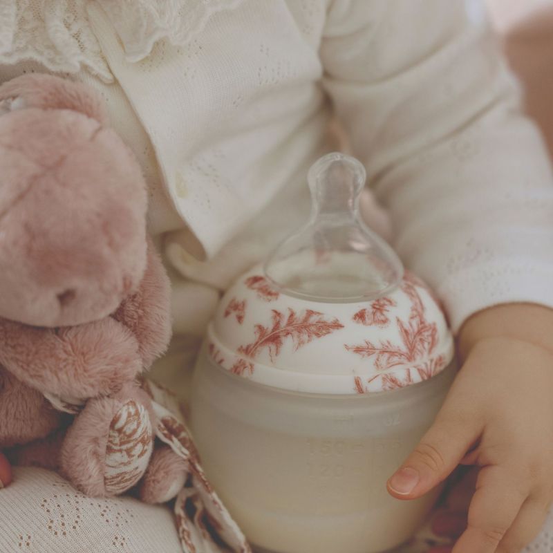 Biberon anti-colique en silicone X Tartine et Chocolat terracota (240 ml) Elhée Ambiance 4