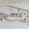 Lot de figurines en bois pour circuit train Zoo  par Little Dutch