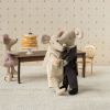 Couple de mariés dans son joli coffret Maman et Papa Maileg Ambiance 2