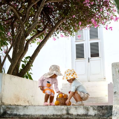 Casquette protège nuque anti-UV Motif damier (3-6 mois)