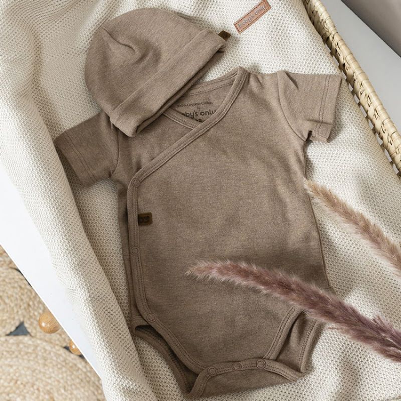 Bonnet de naissance en coton bio Melange clay (0-3 mois) Baby's Only Ambiance 2