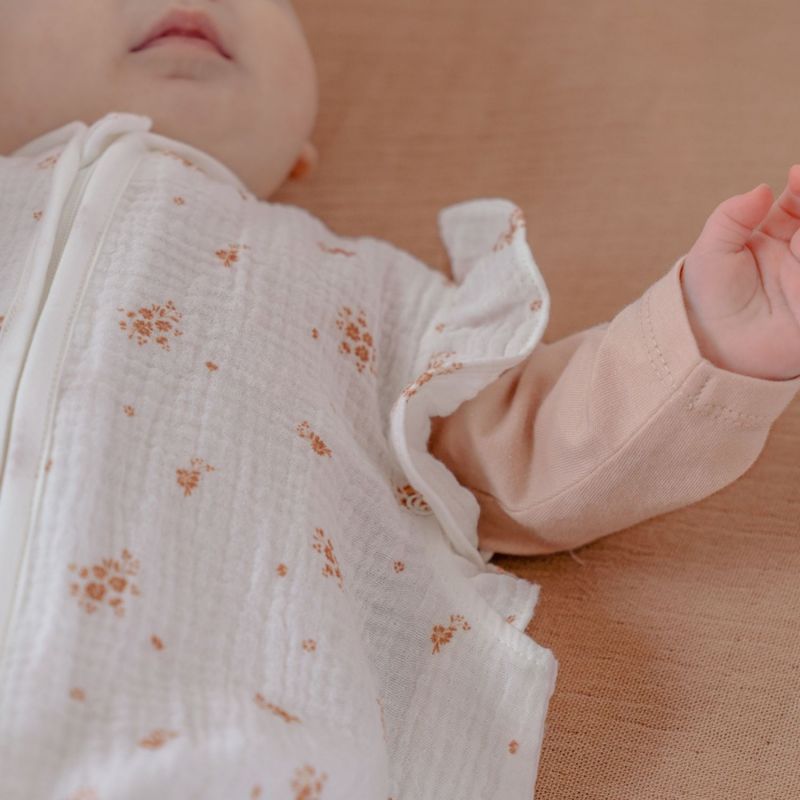 Gigoteuse légère en mousseline bio Fleurs d'Antan (50 cm) Noukie's Ambiance 5