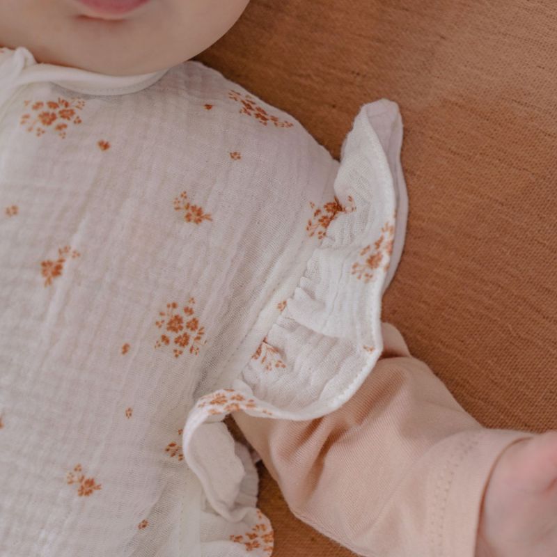 Gigoteuse légère en mousseline bio Fleurs d'Antan (50 cm) Noukie's Ambiance 6