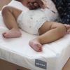 Matelas à langer incliné Sofalange avec housse blanche Béaba Ambiance 4