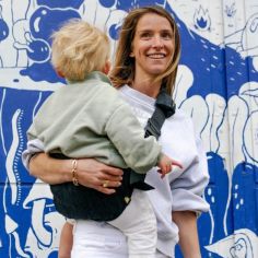 Porte bébé enfant en velours côtelé Black Rib