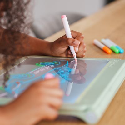 Table lumineuse A4 KIDYDRAW PRO nomade 2en1 (5 ans et+)