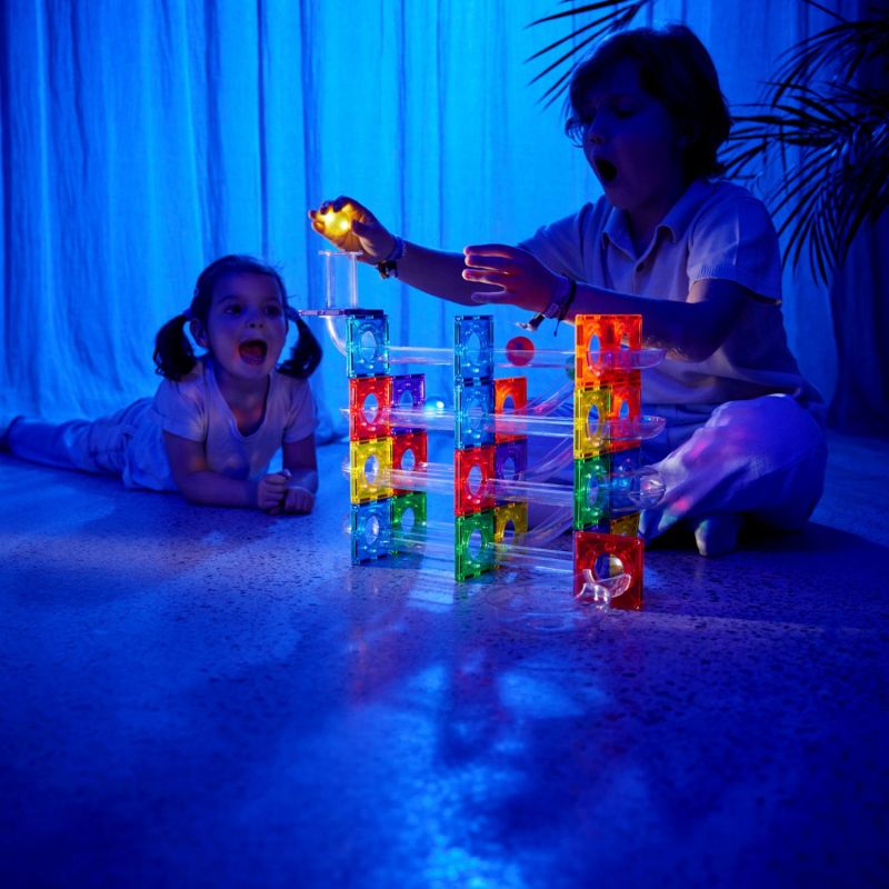 Circuit de billes magnétique et lumineux Dazzling Lights Intense (100 pièces) Cleverclixx Ambiance 5