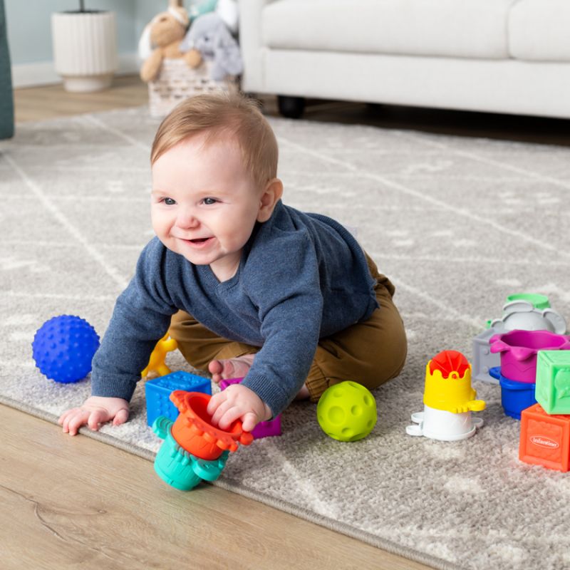 Coffret sensoriel Balls blocks & cups (16 pièces) Infantino Produit 3