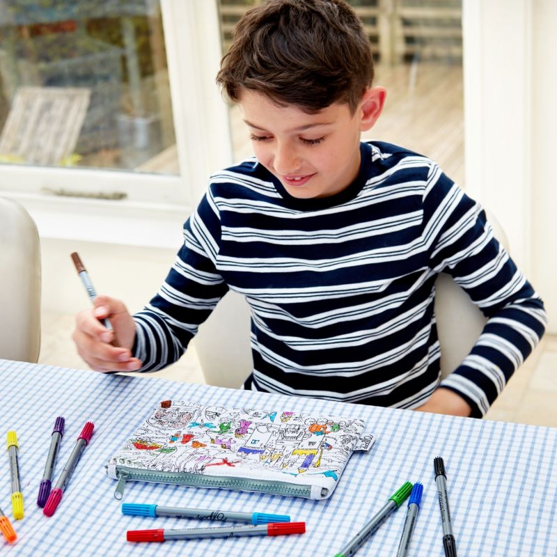 Trousse à colorier lavable et réutilisable Conte de fées avec 10 feutres Eatsleepdoodle Ambiance 2